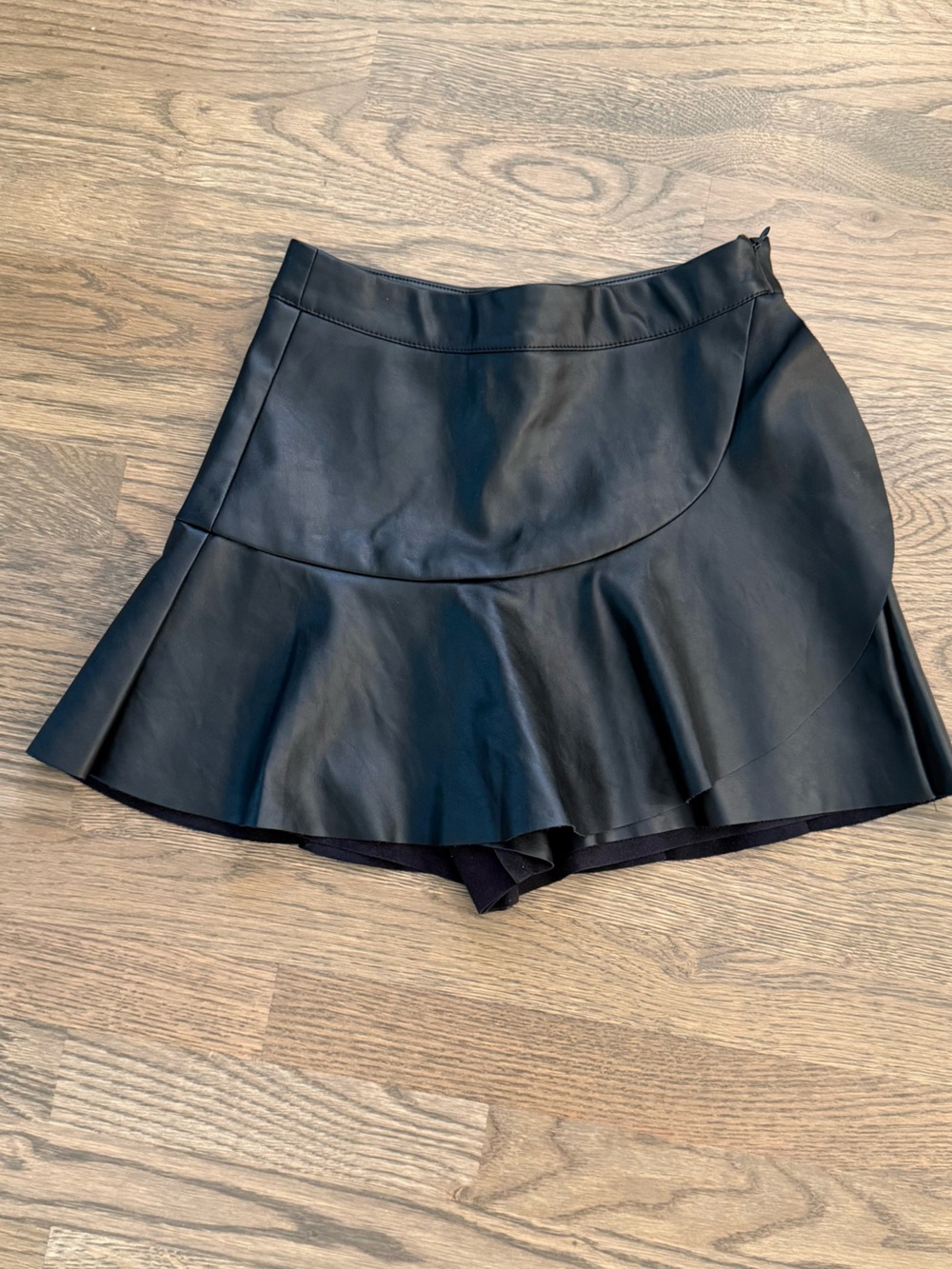XS American Threads Black Faux Leather Mini Skirt Skort with Ruffle Hem